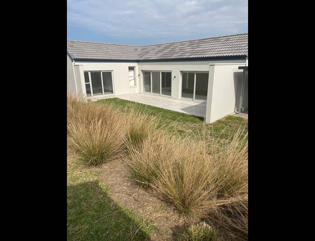 2 BEDROOM FREESTANDING TO LET IN LALELA ESTATE